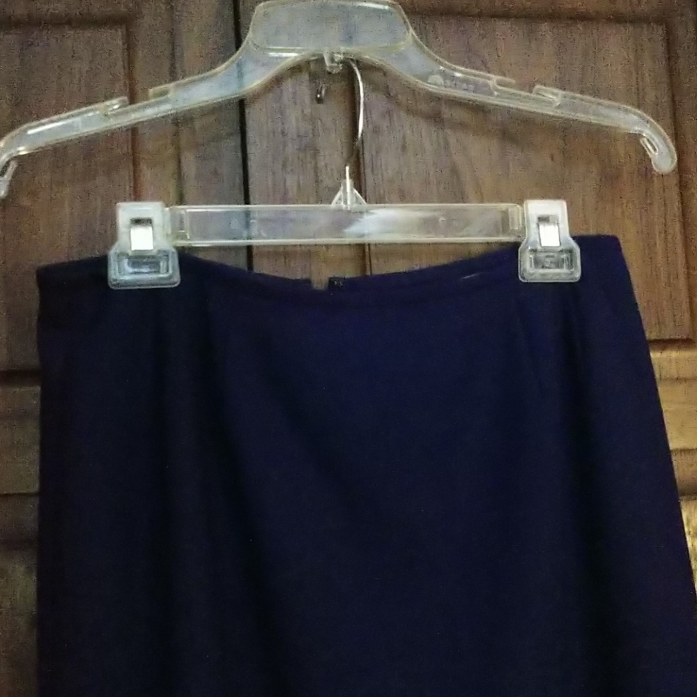 Suit - Picture 3 of 6